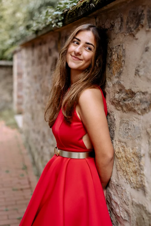 Darya Kawa - Schlagersängerin im Full-Service Management von NOABELLE